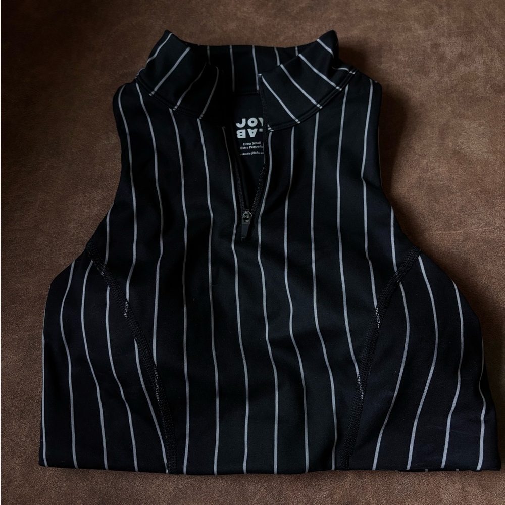 JoyLab Black and White Sleeveless Crop Tank Top